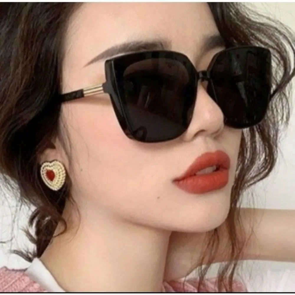 Ladies Stunning Oversized Cat Eye Sunglasses